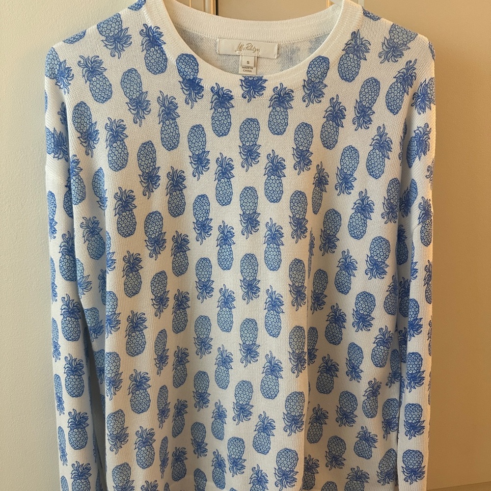 Lilly Pulitzer White and Blue Pineapple Knit Top